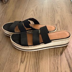 Universal Thread Black Platform Slides